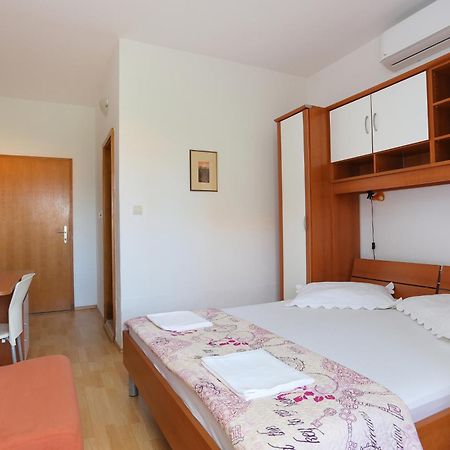 Apartments By The Sea Zivogosce - Blato, Makarska - 1057 Room photo