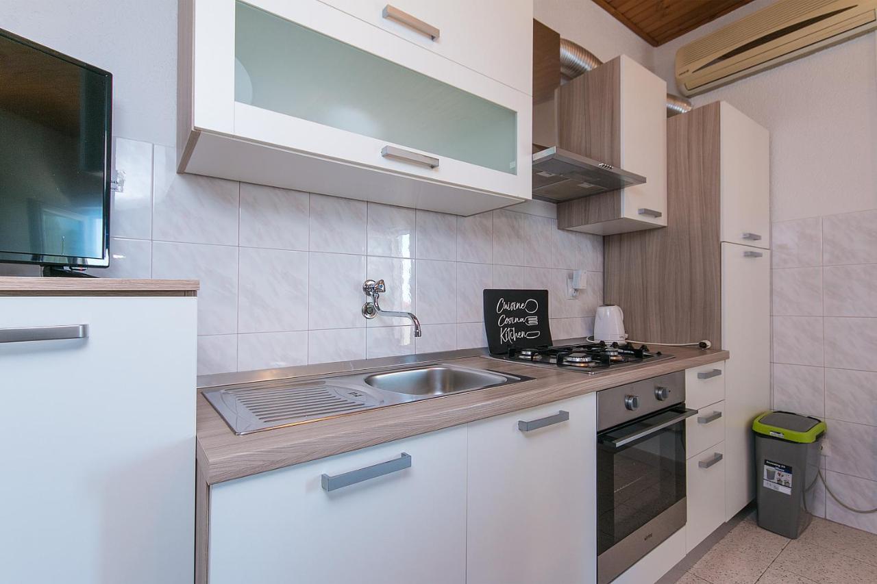 Apartments By The Sea Zivogosce - Blato, Makarska - 1057 Exterior photo